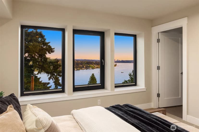 Property photo for 8902 Ne 117th Place, Kirkland photo 21