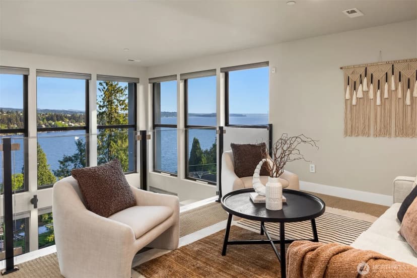 Property photo for 8902 Ne 117th Place, Kirkland photo 16