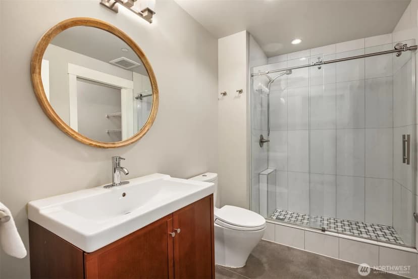 Property photo for 8902 Ne 117th Place, Kirkland photo 36
