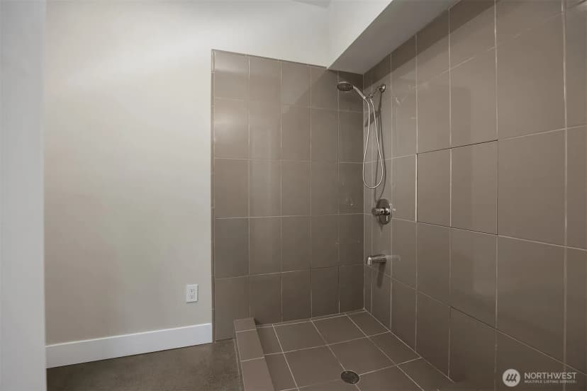 Property photo for 8902 Ne 117th Place, Kirkland photo 26