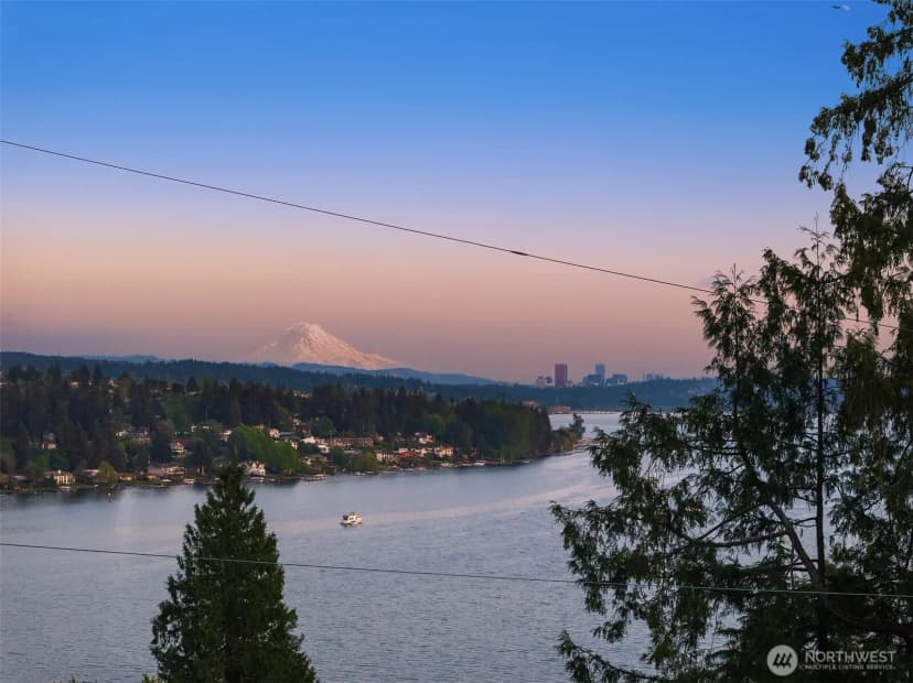 Property photo for 8902 Ne 117th Place, Kirkland photo 39