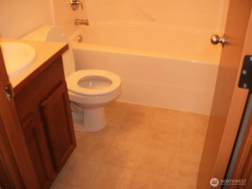 Property photo for 7229 Vandermark Road E, Bonney Lake photo 13