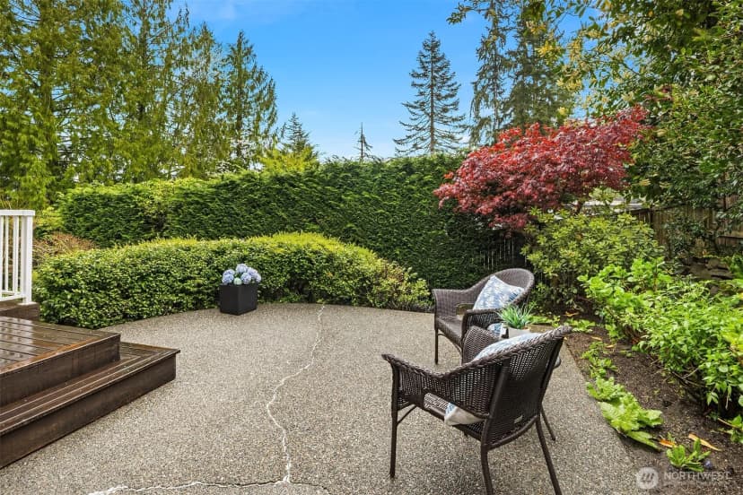 Property photo for 816 100th Avenue Se, Bellevue photo 33