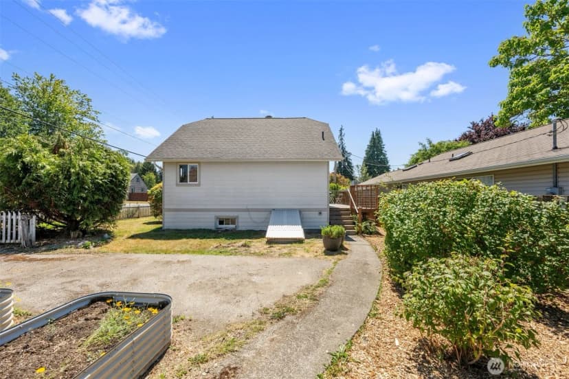 Property photo for 2119 Monroe Avenue, Everett photo 20