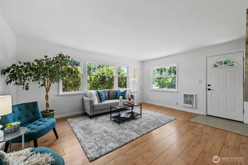 Property photo for 2119 Monroe Avenue, Everett photo 3