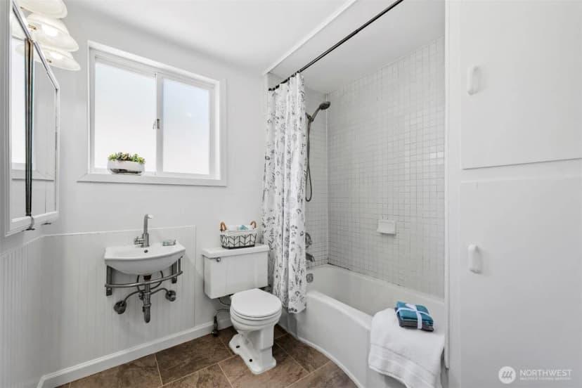 Property photo for 2119 Monroe Avenue, Everett photo 12