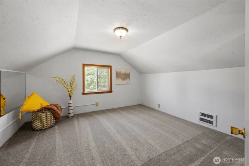 Property photo for 2119 Monroe Avenue, Everett photo 15