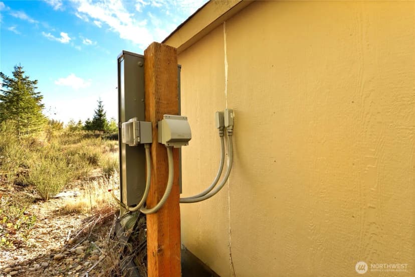 Property photo for 63 Wayne Road W, Seabeck photo 11