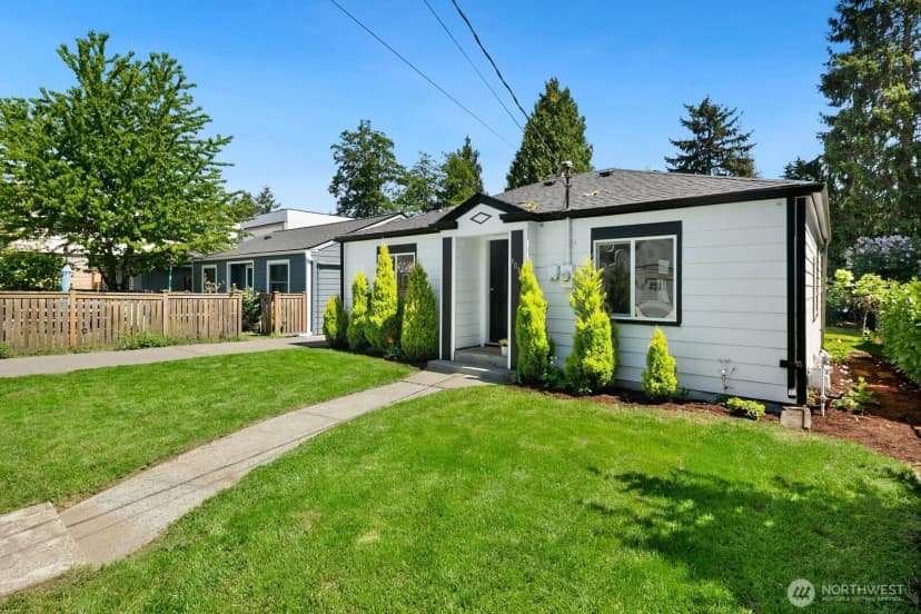 Property photo for 9032 15th Avenue Sw, Seattle