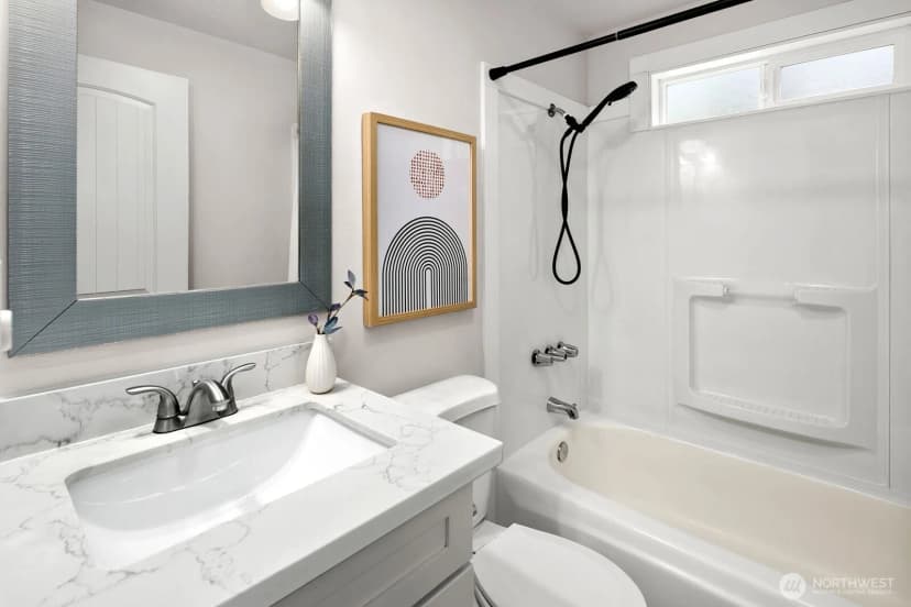 Property photo for 9032 15th Avenue Sw, Seattle photo 11