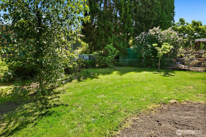 Property photo for 9032 15th Avenue Sw, Seattle photo 16