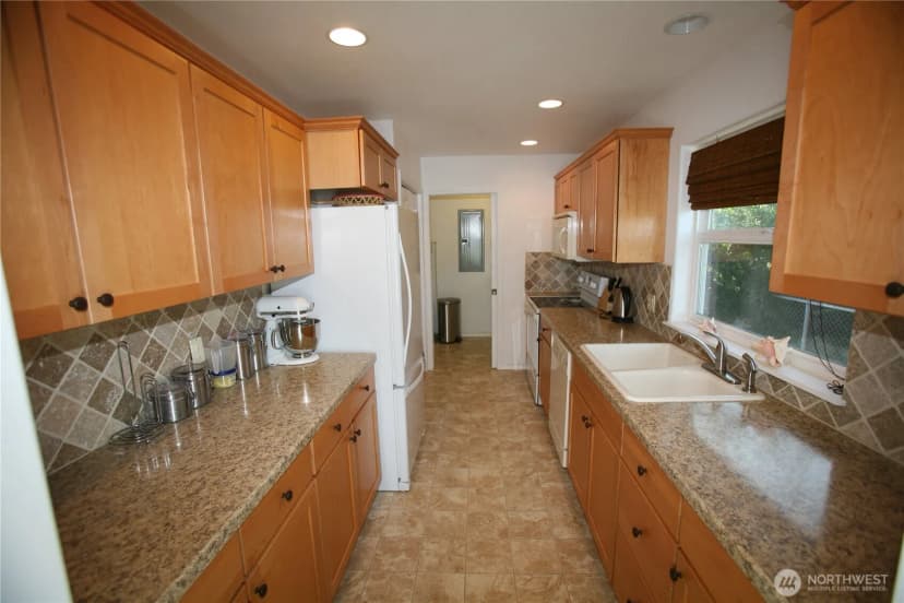 Property photo for 34905 I Street, Ocean Park photo 19