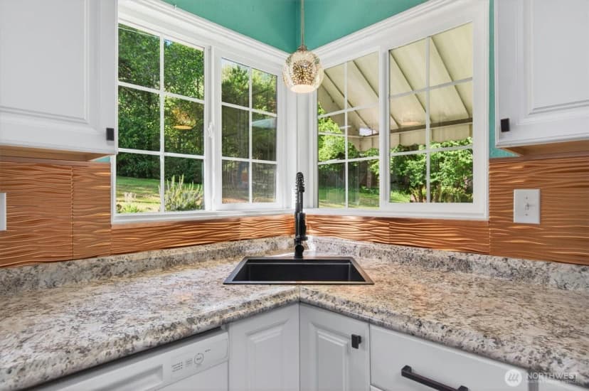 Property photo for 914 Coal Creek Road, Longview photo 17