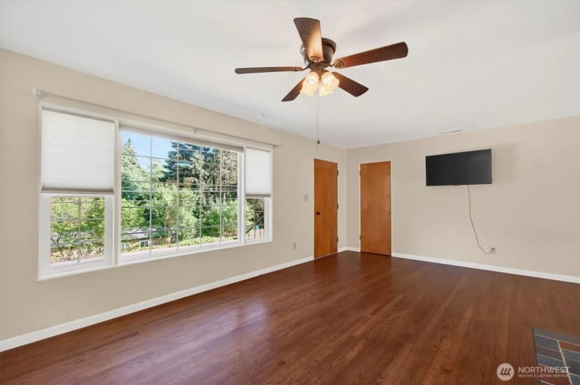Property photo for 914 Coal Creek Road, Longview photo 12