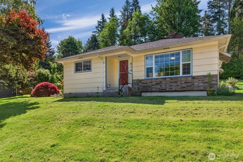 Property photo for 914 Coal Creek Road, Longview photo 3