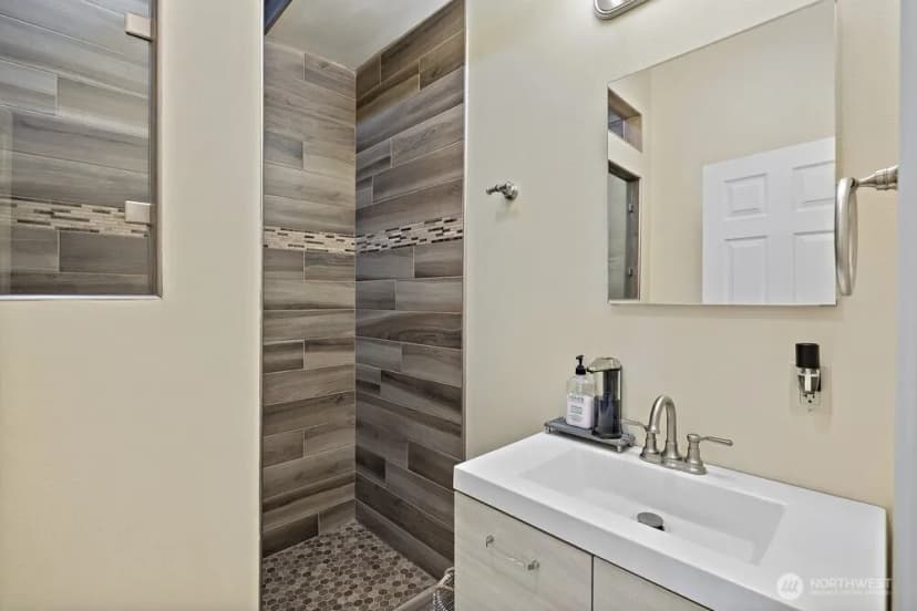 Property photo for 500 Saint Hilarire Road, Yakima photo 11