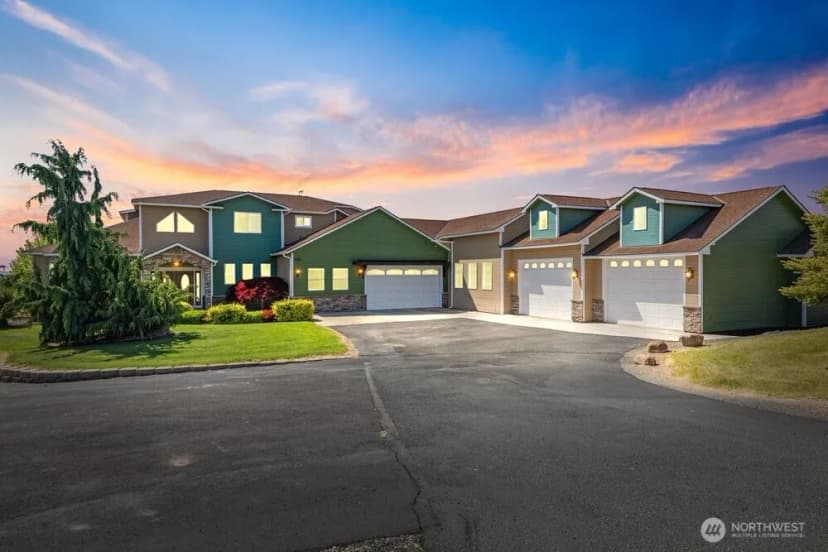 Property photo for 500 Saint Hilarire Road, Yakima