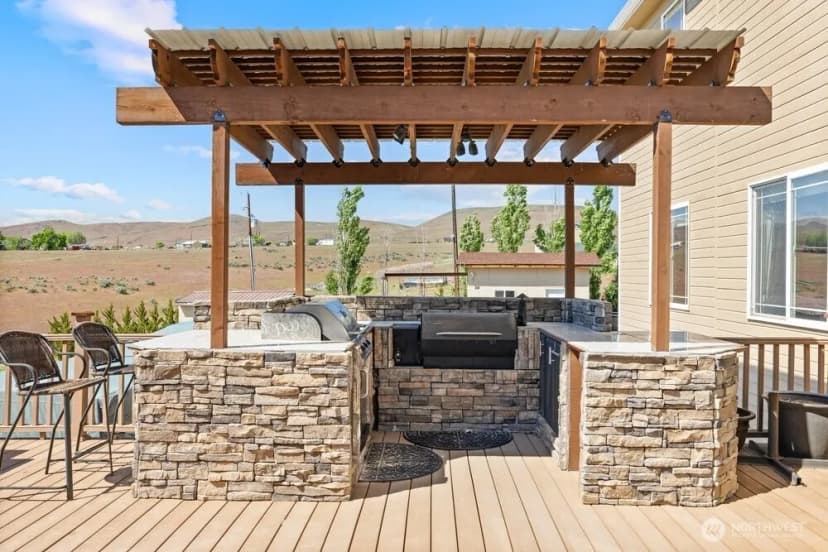 Property photo for 500 Saint Hilarire Road, Yakima photo 24