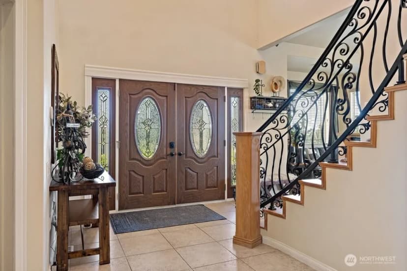 Property photo for 500 Saint Hilarire Road, Yakima photo 3