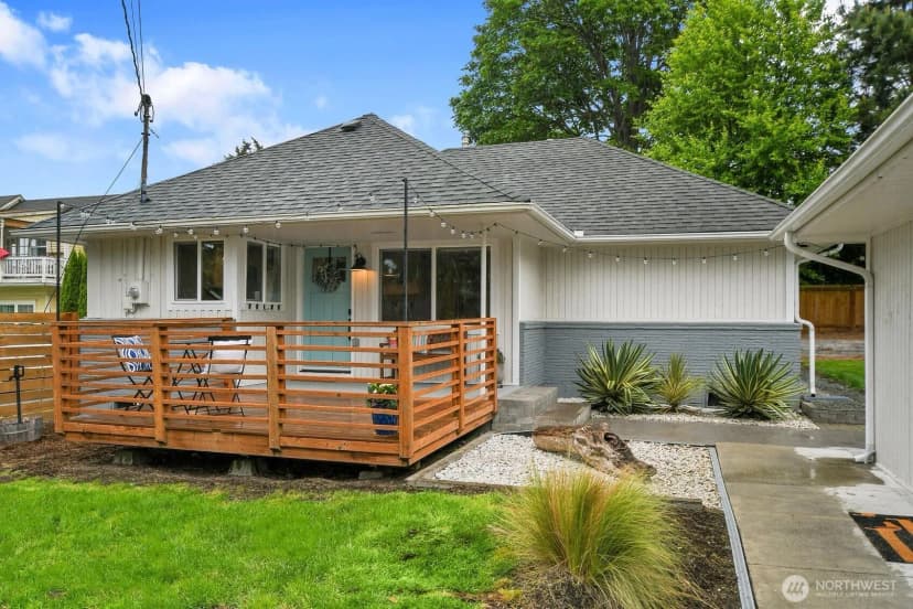 Property photo for 406 Prospect Avenue, Mukilteo