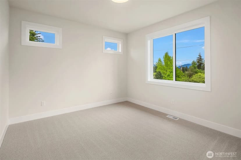 Property photo for 16390 Ne 1st Street, Bellevue photo 37