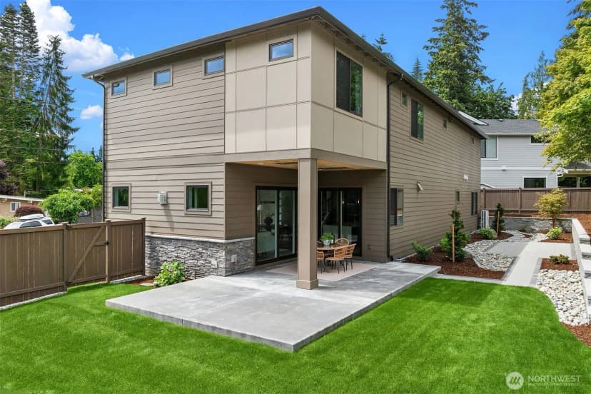 Property photo for 16390 Ne 1st Street, Bellevue photo 15