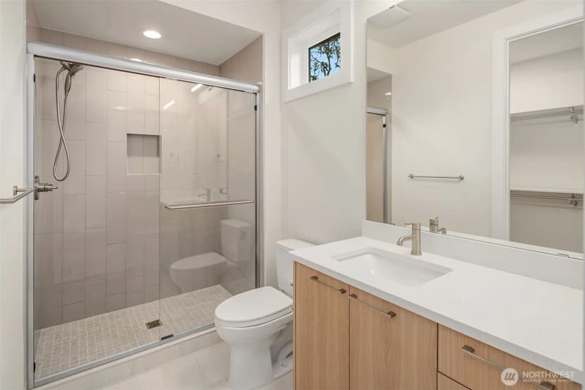 Property photo for 16390 Ne 1st Street, Bellevue photo 34