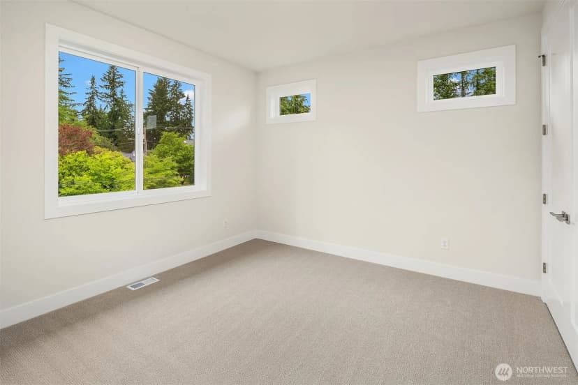 Property photo for 16390 Ne 1st Street, Bellevue photo 35