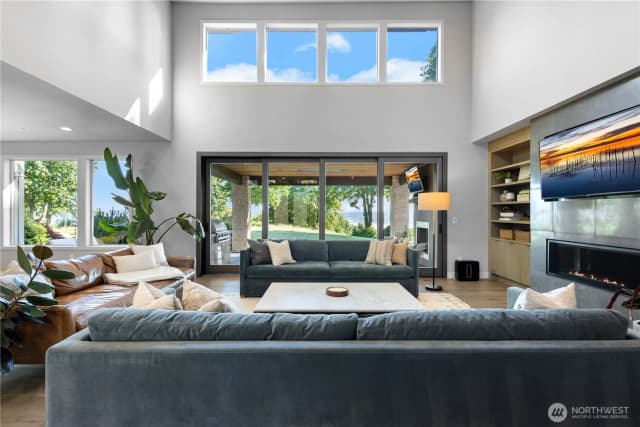 Property photo for 946 7th Court, Fox Island photo 4