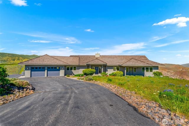 Property photo for 500 Connery Road, Wenatchee photo 3