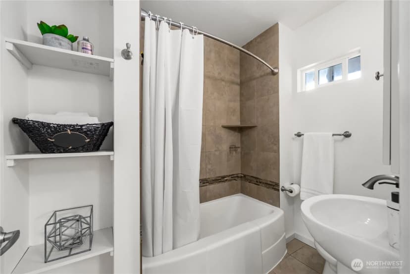 Property photo for 516 Pelly Avenue N, Renton photo 7