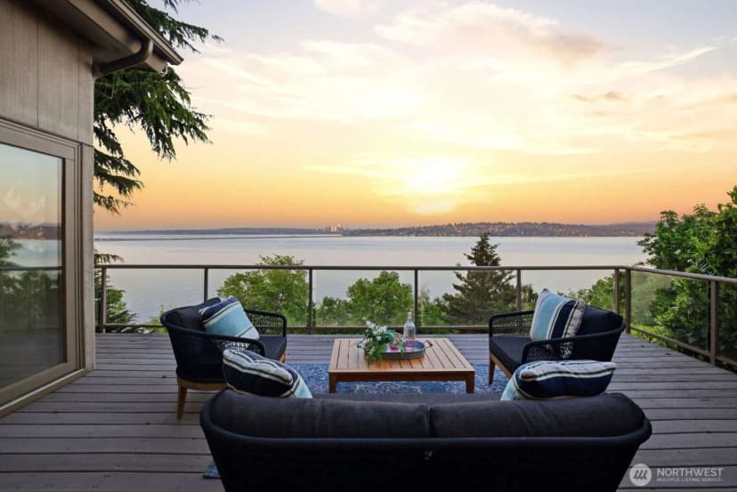 Property photo for 2514 Shoreland Drive S, Seattle photo 13