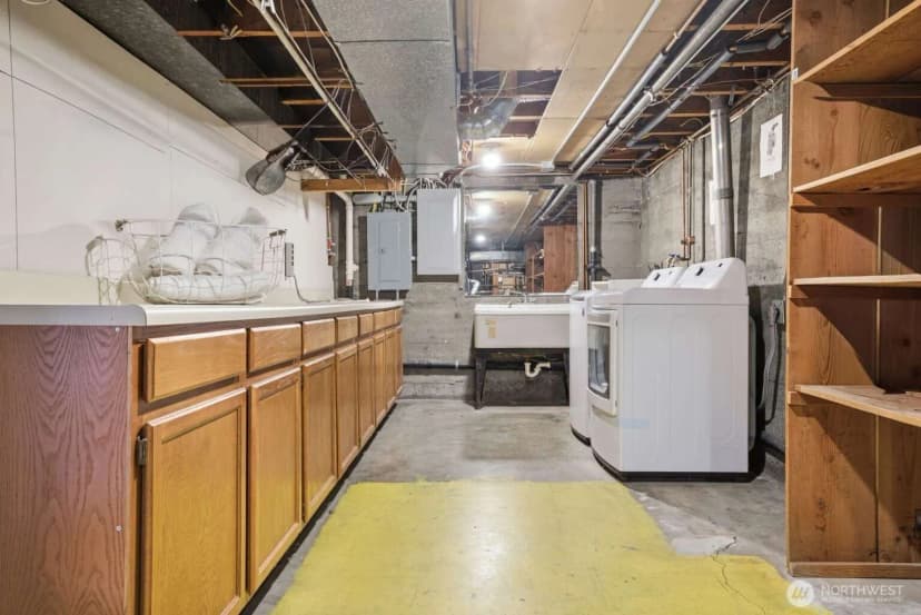 Property photo for 2514 Shoreland Drive S, Seattle photo 38