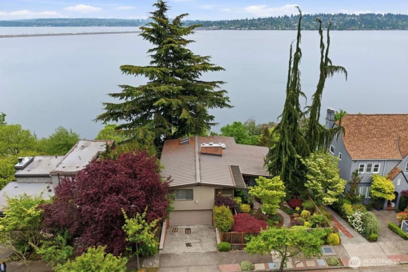 Property photo for 2514 Shoreland Drive S, Seattle photo 40