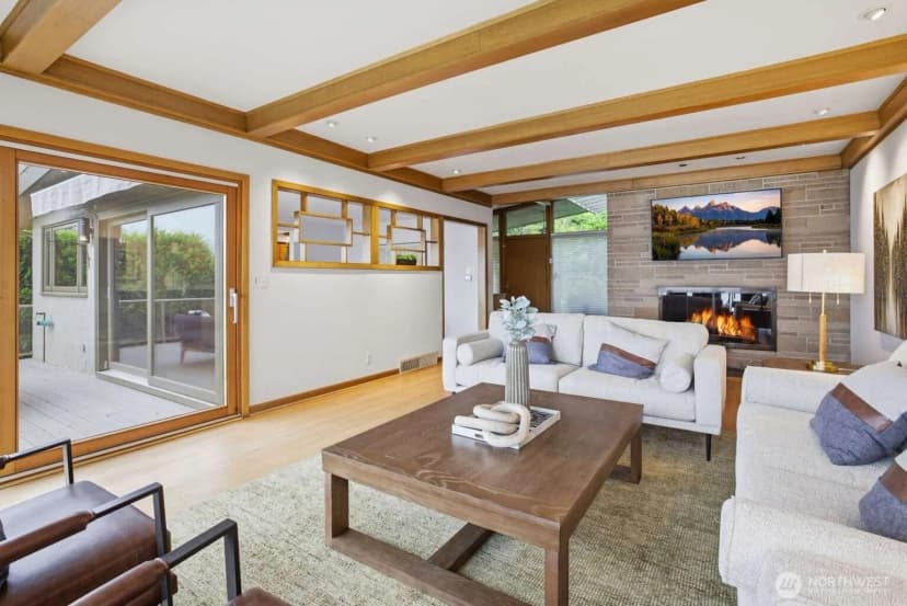 Property photo for 2514 Shoreland Drive S, Seattle photo 8