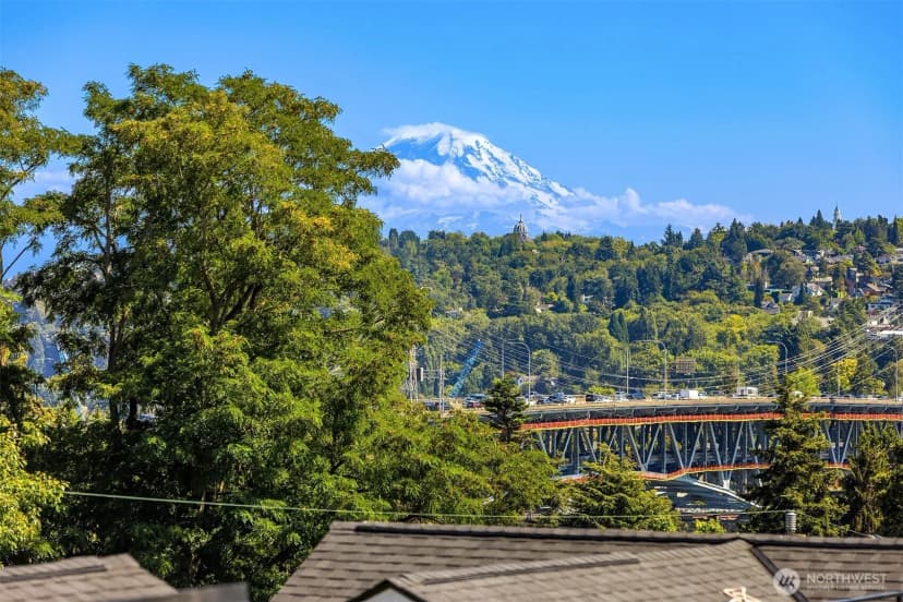 Property photo for 4419 2nd Avenue Ne #a, Seattle photo 12