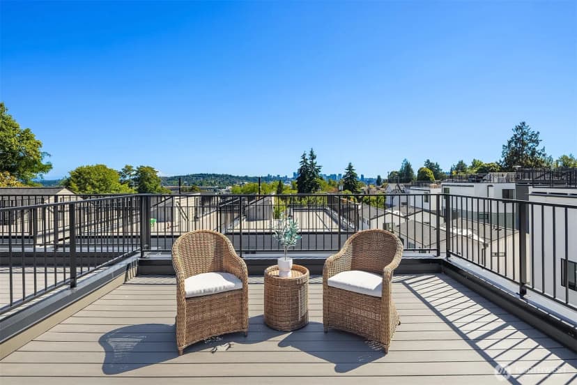 Property photo for 4419 2nd Avenue Ne #a, Seattle photo 11