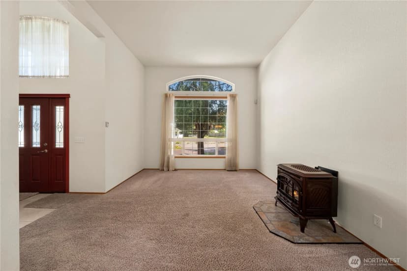 Property photo for 5201 Blacktail Court W, Olympia photo 3