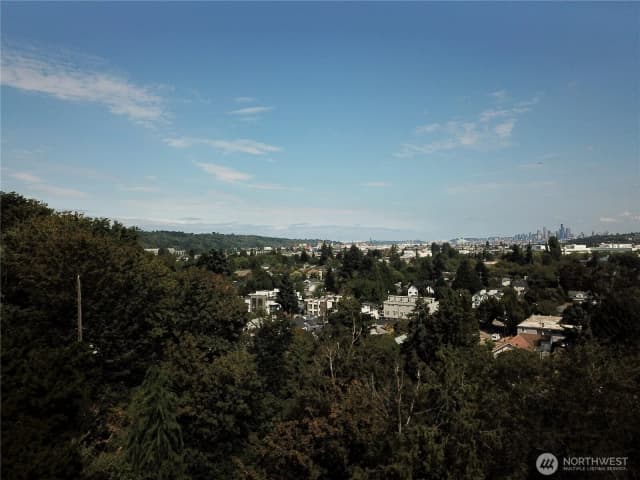 Property photo for 1211 S Trenton Street, Seattle photo 3