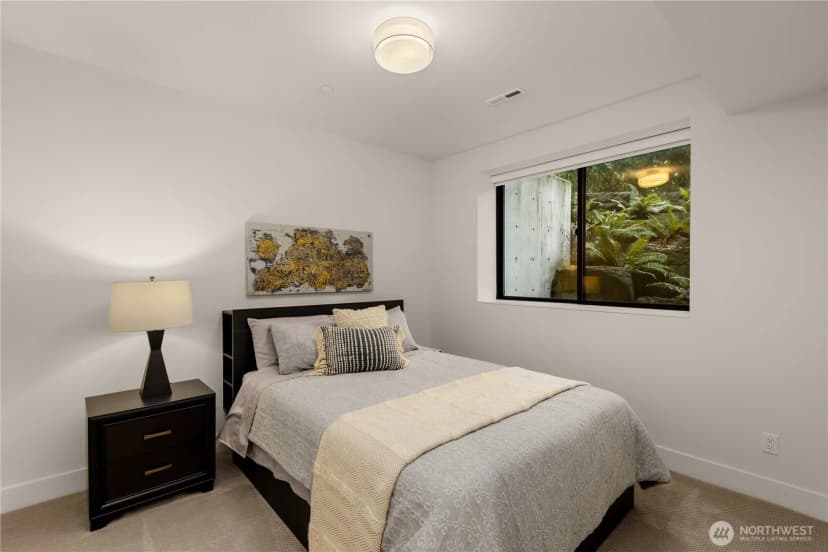 Property photo for 7002 93rd Avenue Se, Mercer Island photo 33