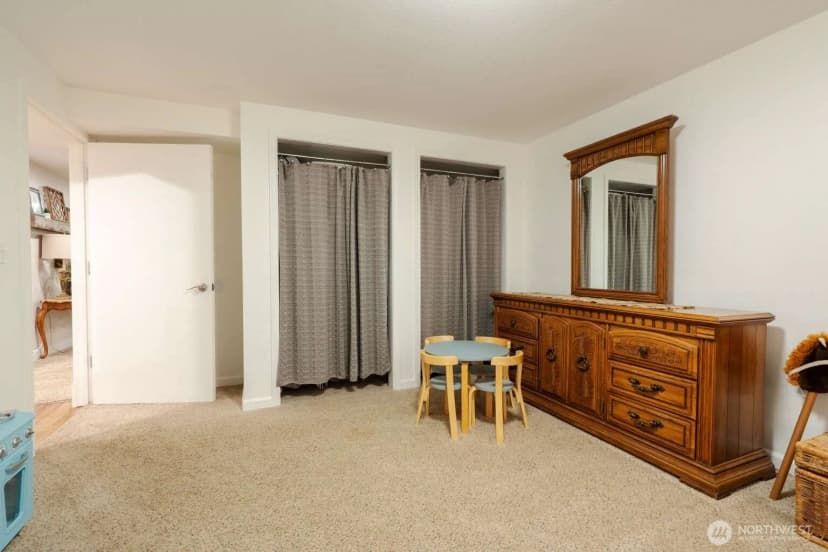 Property photo for 1711 Main Street, Lynden photo 32
