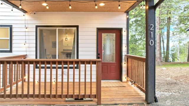 Property photo for 210 E Panorama Drive, Shelton photo 4