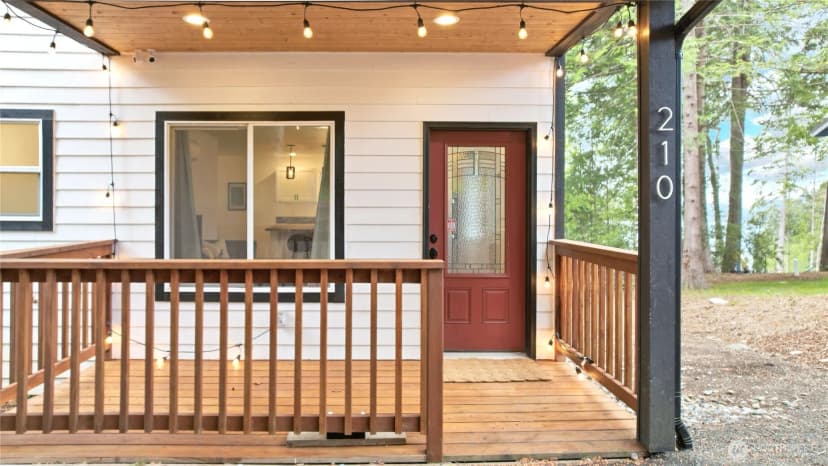 Property photo for 210 E Panorama Drive, Shelton photo 4