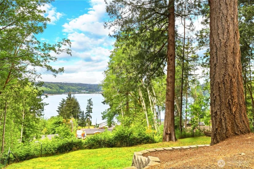 Property photo for 210 E Panorama Drive, Shelton photo 2