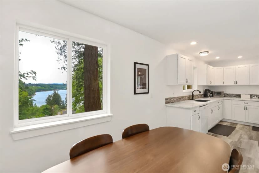 Property photo for 210 E Panorama Drive, Shelton photo 13
