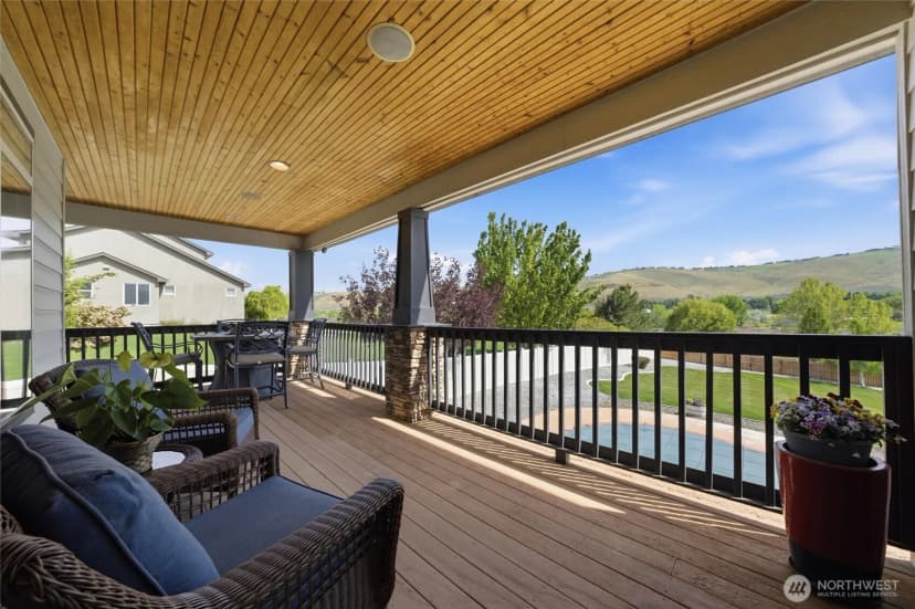 Property photo for 98303 E Ridgeview Drive, Kennewick photo 16