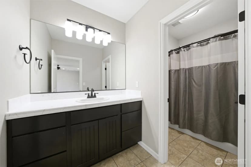 Property photo for 98303 E Ridgeview Drive, Kennewick photo 33