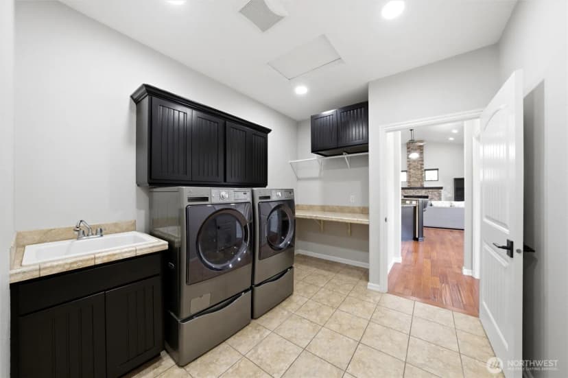 Property photo for 98303 E Ridgeview Drive, Kennewick photo 27