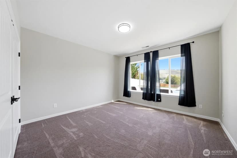 Property photo for 98303 E Ridgeview Drive, Kennewick photo 34