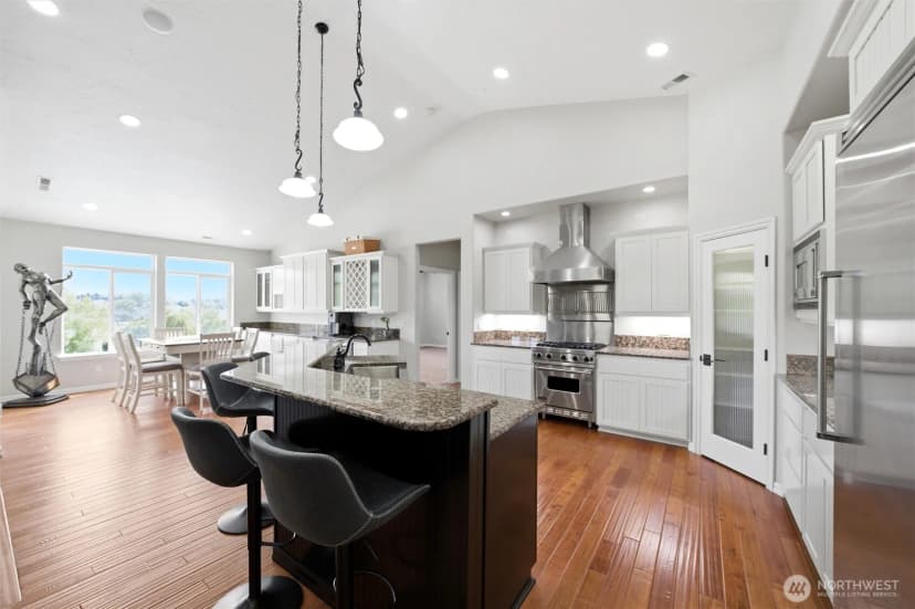 Property photo for 98303 E Ridgeview Drive, Kennewick photo 11